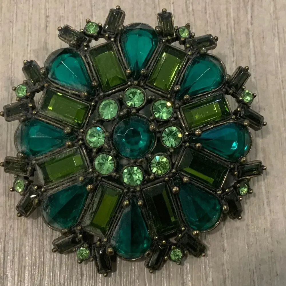 Vintage Green Rhinestone Brooch